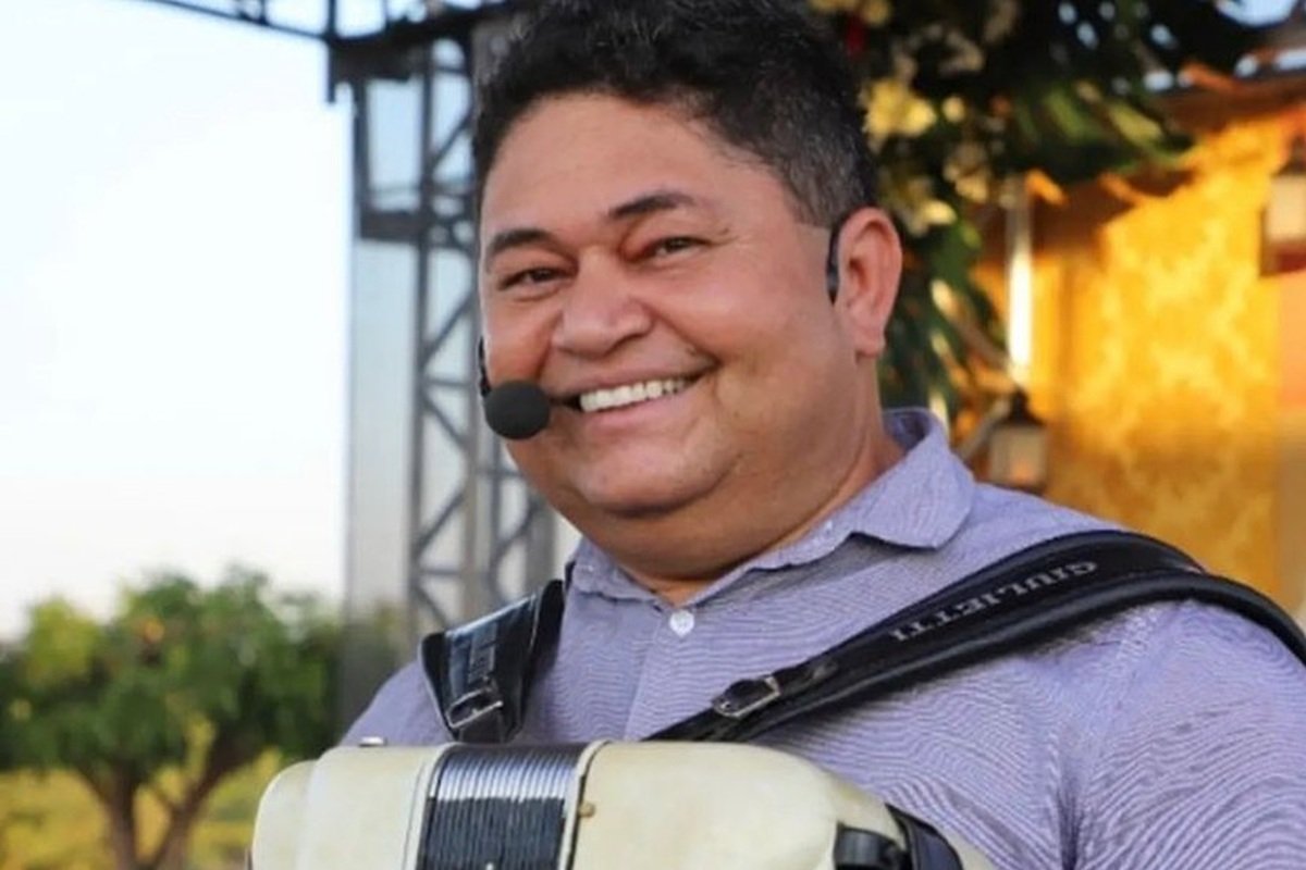 Sanfoneiro passa mal e morre aos 52 anos no interior da Bahia - 