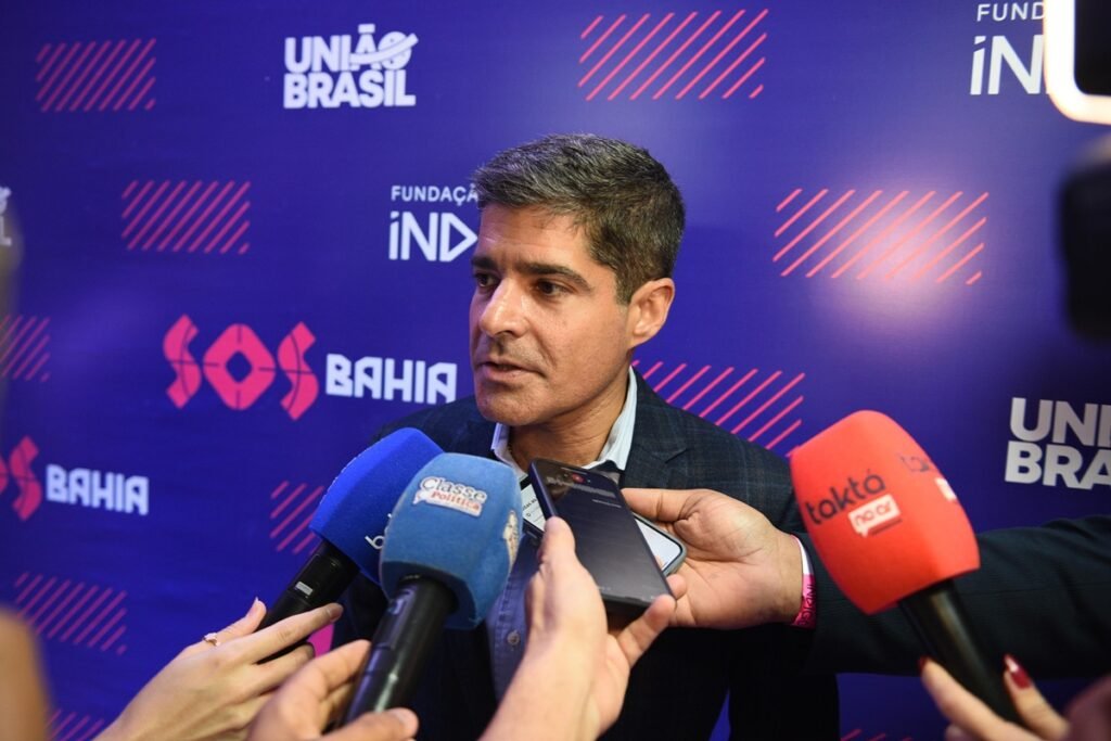 ACM Neto diz que 'não há prazo' para oficializar candidatura ao governo e dispara contra Jerônimo: 'o que falta na Bahia é governador'