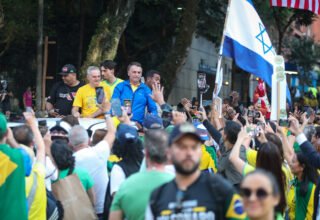 Bolsonaro diz que muda o Brasil se eleger 50% da Câmara e do Senado em 2026 - 