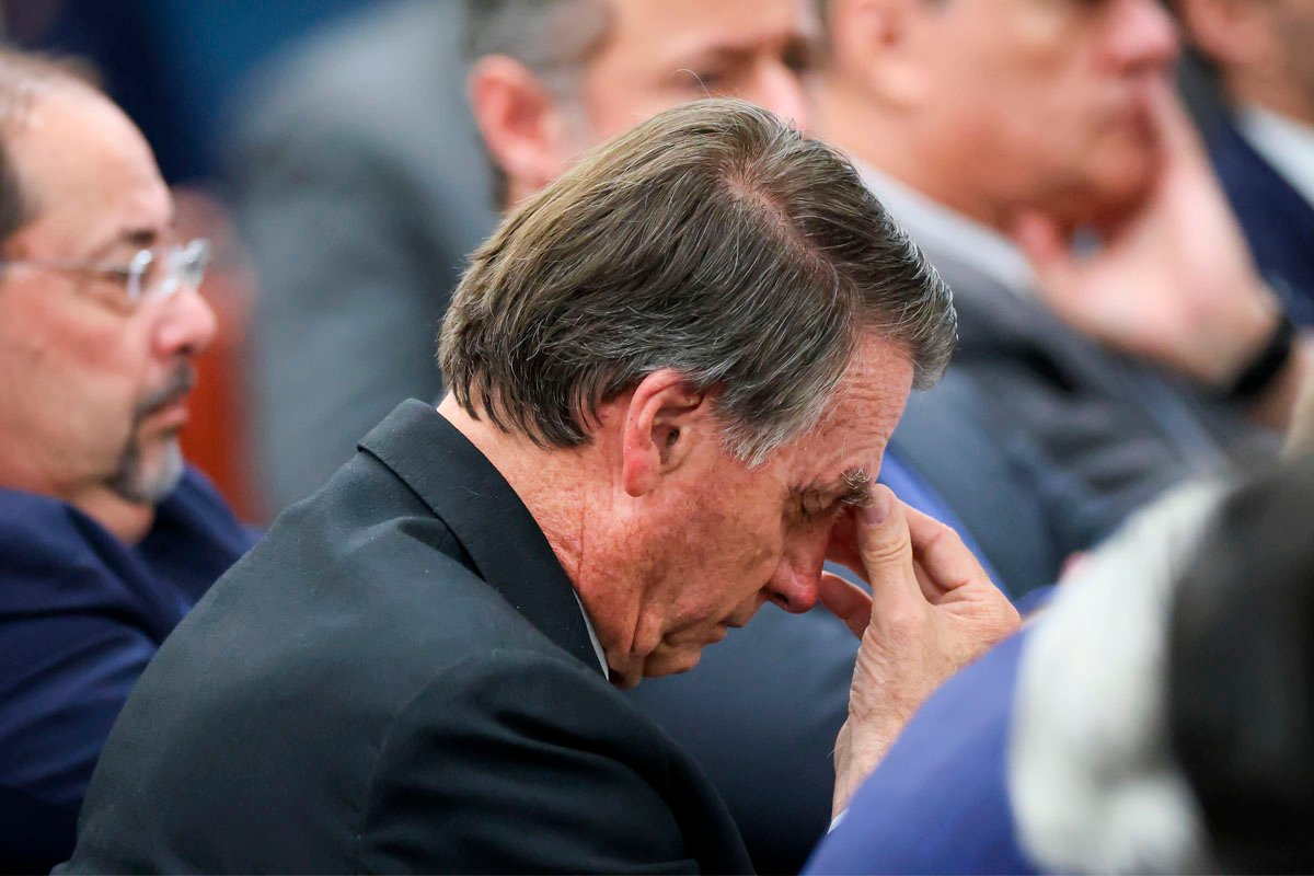 Moraes dá 24h para defesa de Bolsonaro explicar uso de redes sociais mesmo com proibição - 