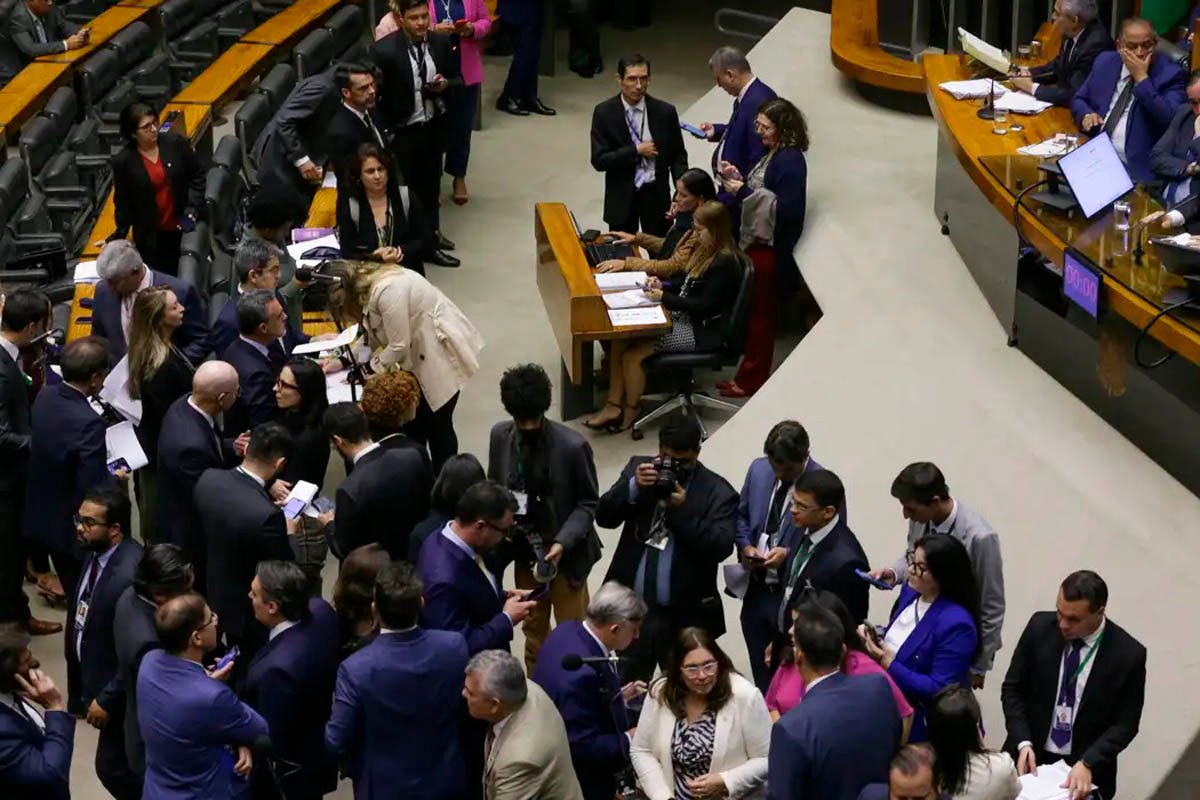 Congresso muda regra de emendas e libera verba para folha salarial na saúde pública - 