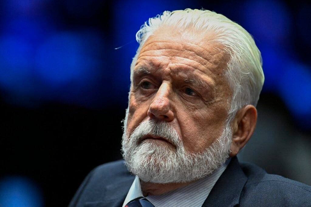 Jaques Wagner condena Congresso por romper acordo sobre IOF: 'é constrangedor'