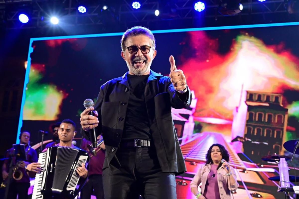 Largo do Pelourinho lota no São João com shows de Olodum, Adelmário Coelho, Negra Cor e Ávine Vinny - 