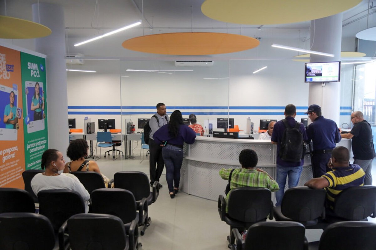 Simm oferece 94 vagas de emprego e estágio em Salvador nesta quinta-feira; veja como se candidatar - 