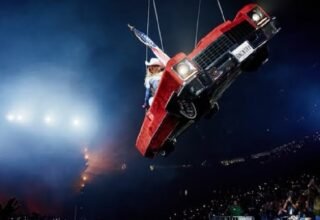 Beyoncé interrompe show após falha em estrutura durante apresentação nos EUA - 