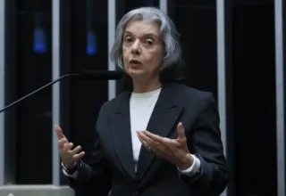 Cármen Lúcia cobra responsabilidade de plataformas e diz que combate à fake news será prioridade em 2026 - 