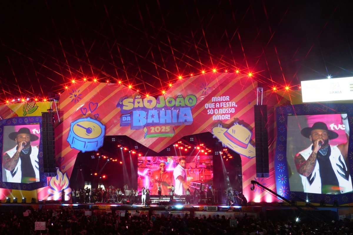 Tony Salles e Filomena Bagaceira são destaques no São João da Bahia; noite de sábado teve mistura de pagodão e forró - 