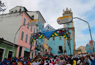 Megaesquema garante segurança no 2 de Julho na Bahia: 2 mil agentes nas ruas - 