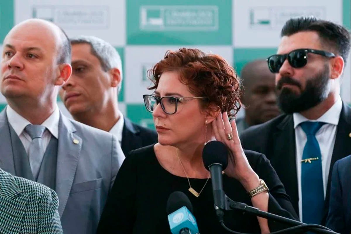 Carla Zambelli devolve apartamento funcional com atraso e pode pagar mais de R$ 7 mil em multa - 