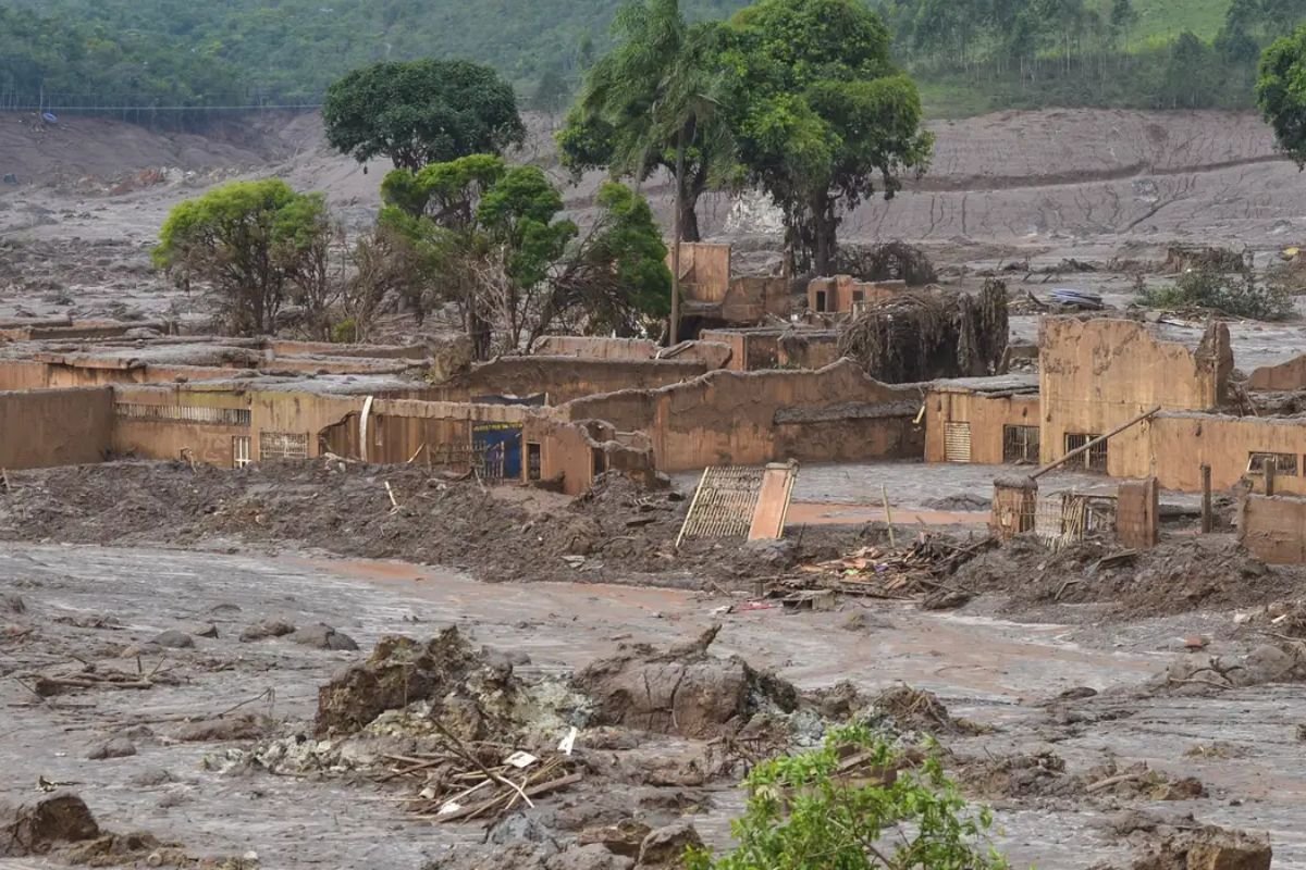 Tragédia de Mariana: cinco cidades baianas cobram R$ 780 milhões por impactos ignorados há quase 10 anos - 