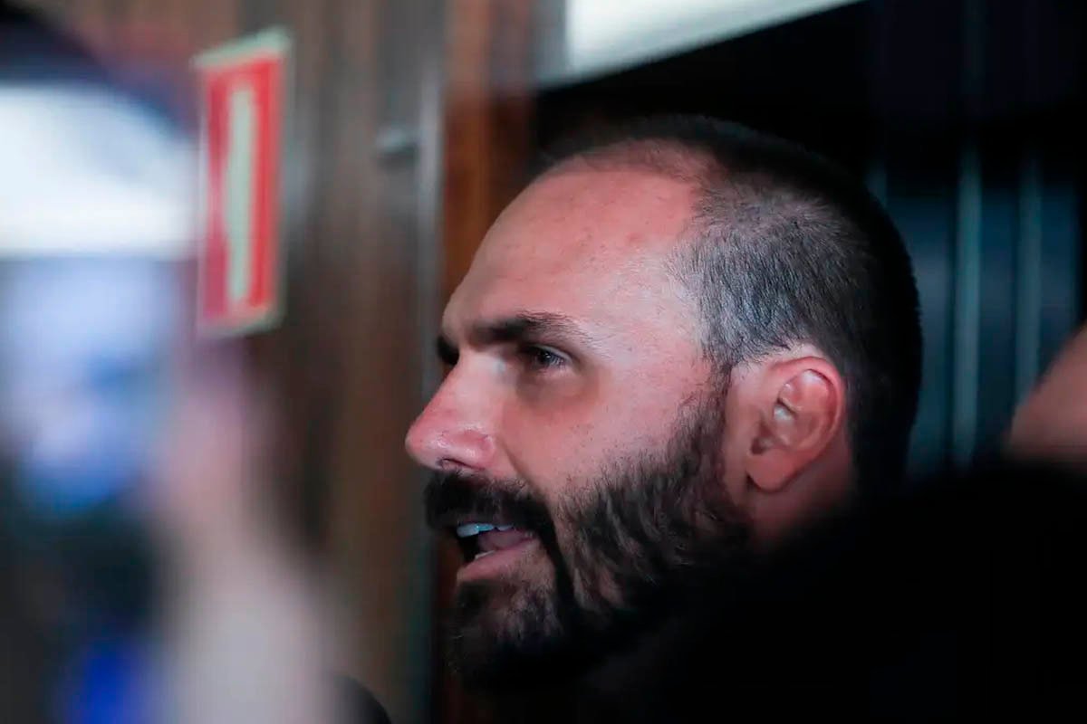 Eduardo Bolsonaro aposta em Lei Magnitsky contra Moraes e diz que Alcolumbre e Motta podem ser alvos de sanções - 