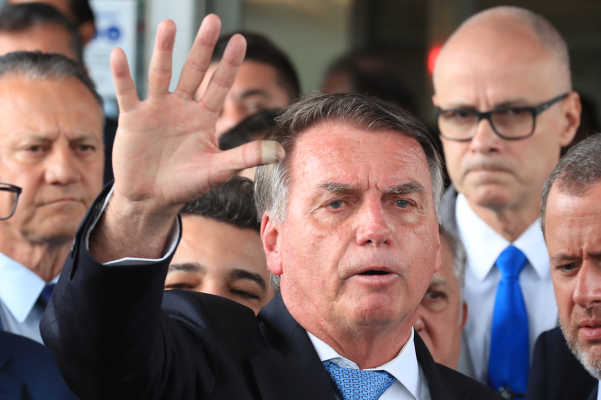 Senado aprova visita de Comissão à casa de Bolsonaro para verificar condições da prisão domiciliar - 