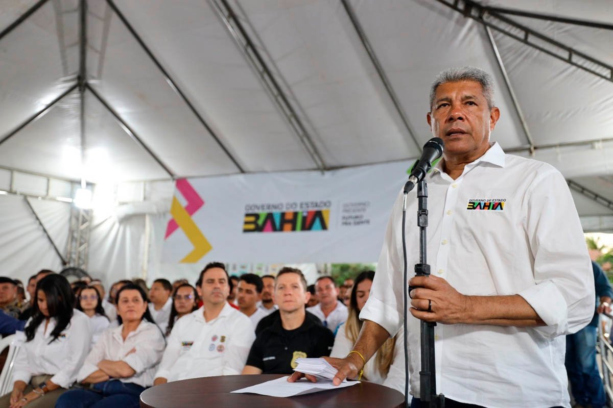 Jerônimo entrega pacote de obras em Cristópolis e anuncia mais de R$ 15 milhões em investimentos - 