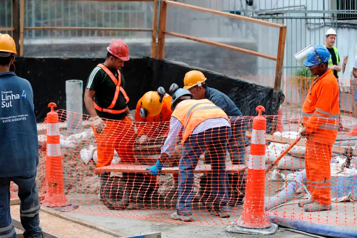 Levantamento do TCU revela que mais de 11 mil obras públicas estão paralisadas; Bahia ocupa segundo lugar - 