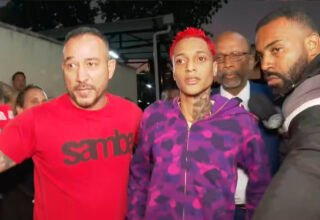 Oruam se apresenta à polícia no Rio; cantor é acusado de agredir policial e responderá por cinco crimes - 