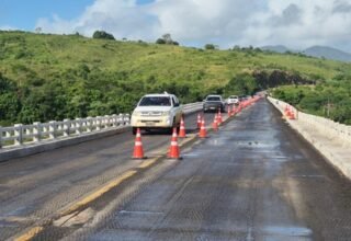 DNIT volta a restringir tráfego de veículos pesados na ponte sobre o Rio Jequitinhonha - 