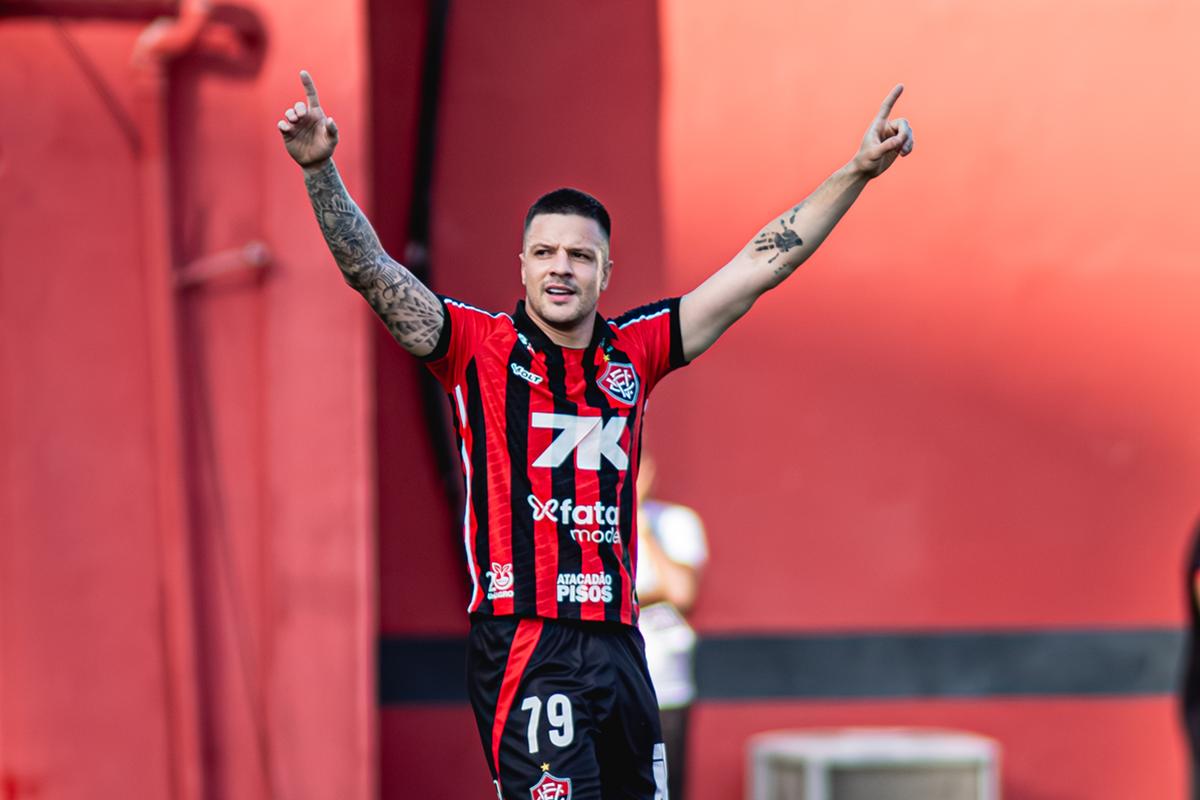 Vitória deixa grupo dos mais ameaçados e renova chances de permanência na Série A - 