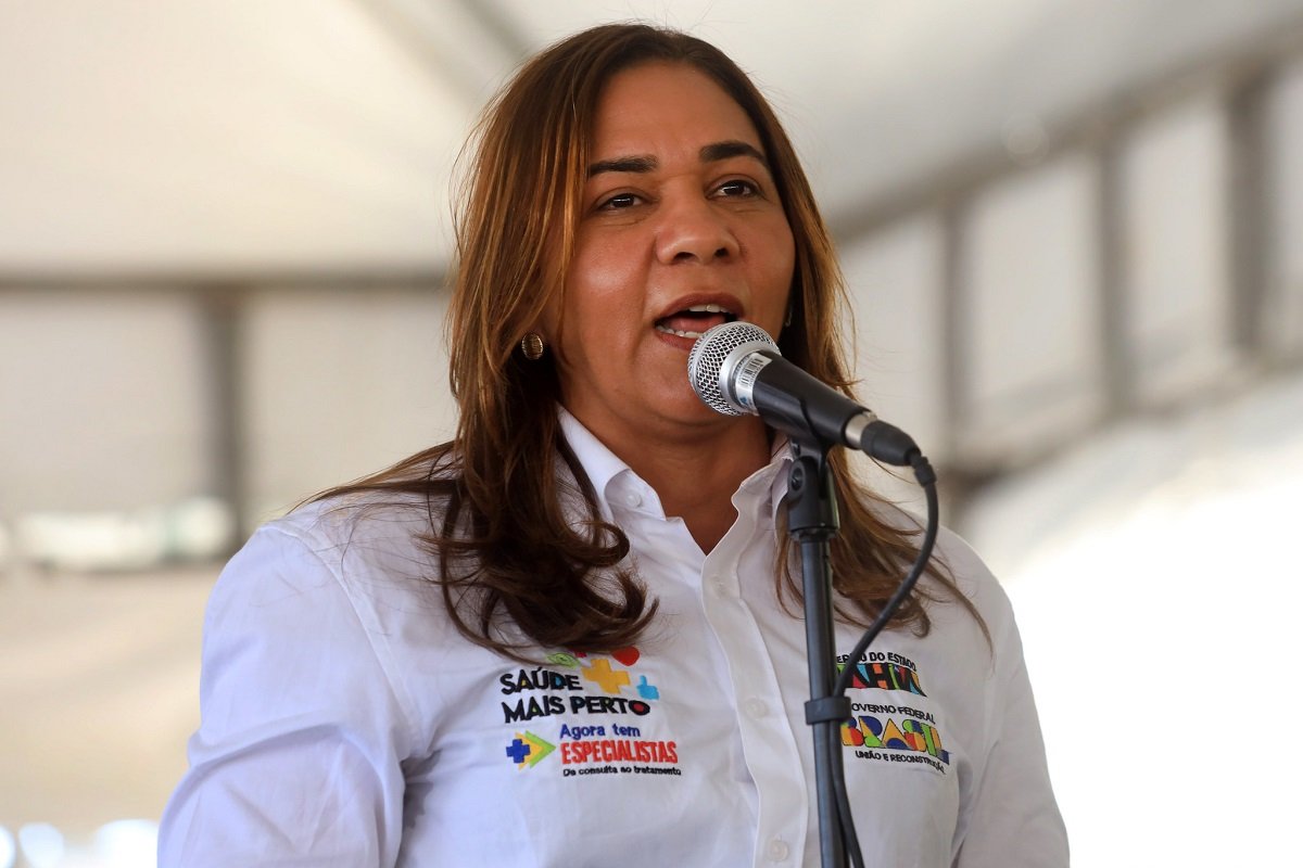 Roberta Santana diz que regulação é o maior desafio da saúde na Bahia e revela que 73% dos pacientes são atendidos em até 48h - 