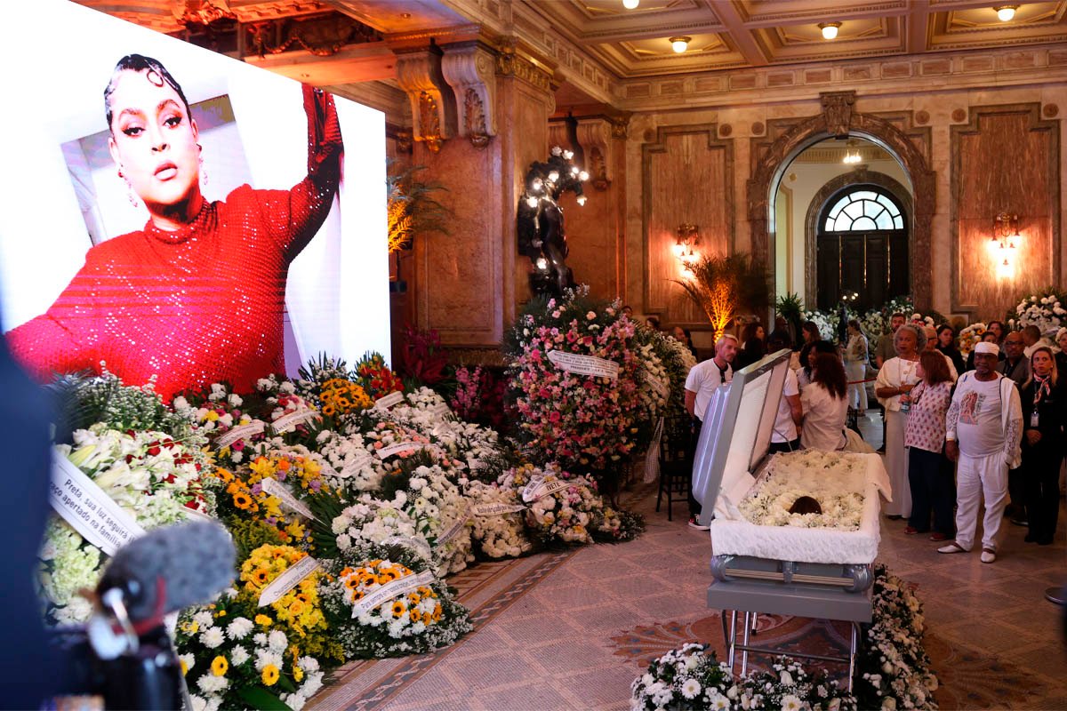 Velório de Preta Gil reúne artistas, autoridades e centenas de fãs em cerimônia marcada por comoção e homenagens - 