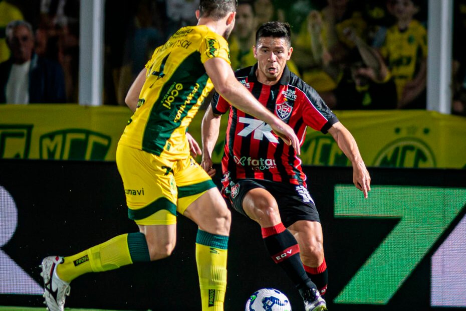 VAR: Vitória está entre os clubes mais prejudicados do Brasileirão, aponta levantamento - 