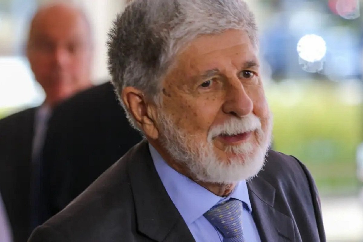 Amorim critica Trump e afirma que Brasil vai fortalecer o Brics - 