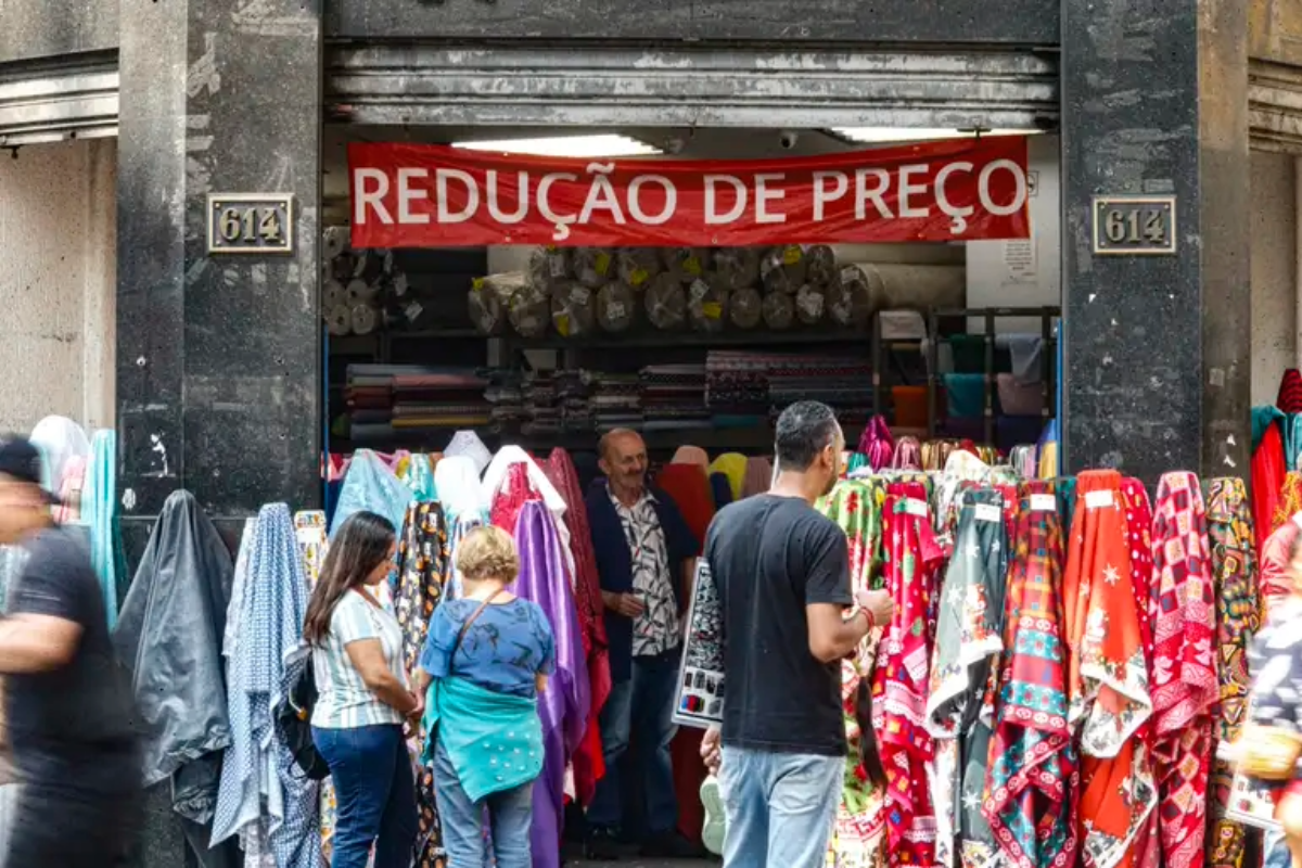 O paradoxo de 2025: emprego recorde, inflação menor e pouco alívio no orçamento familiar - 