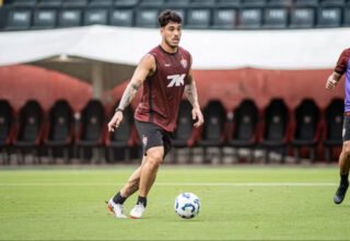 Vitória X Bragantino: veja onde assistir, horário e provável escalação - 