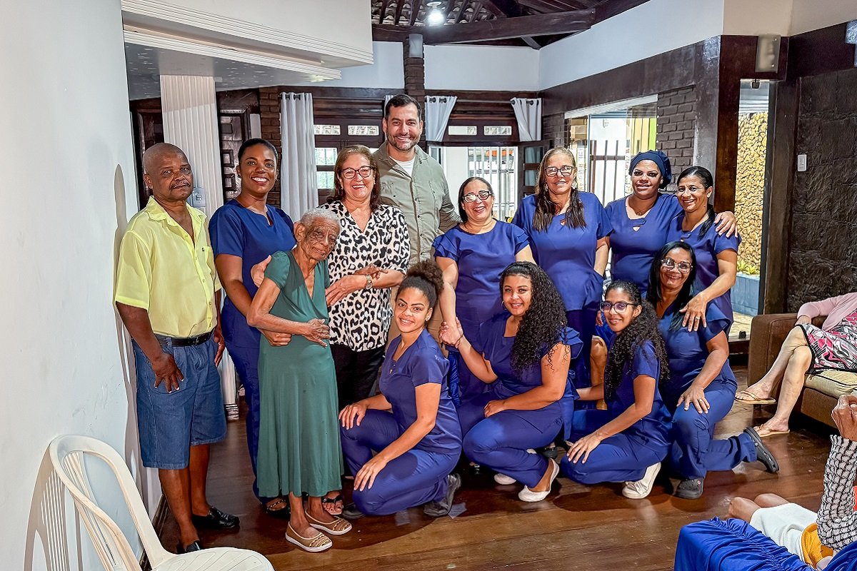 Meu Aconchego: a casa que transforma vidas de idosos em Salvador e busca ajuda para melhorias - 