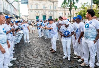 Afoxé Filhos de Gandhy empossa nova diretoria com cerimônia simbólica na Igreja do Rosário dos Pretos - 