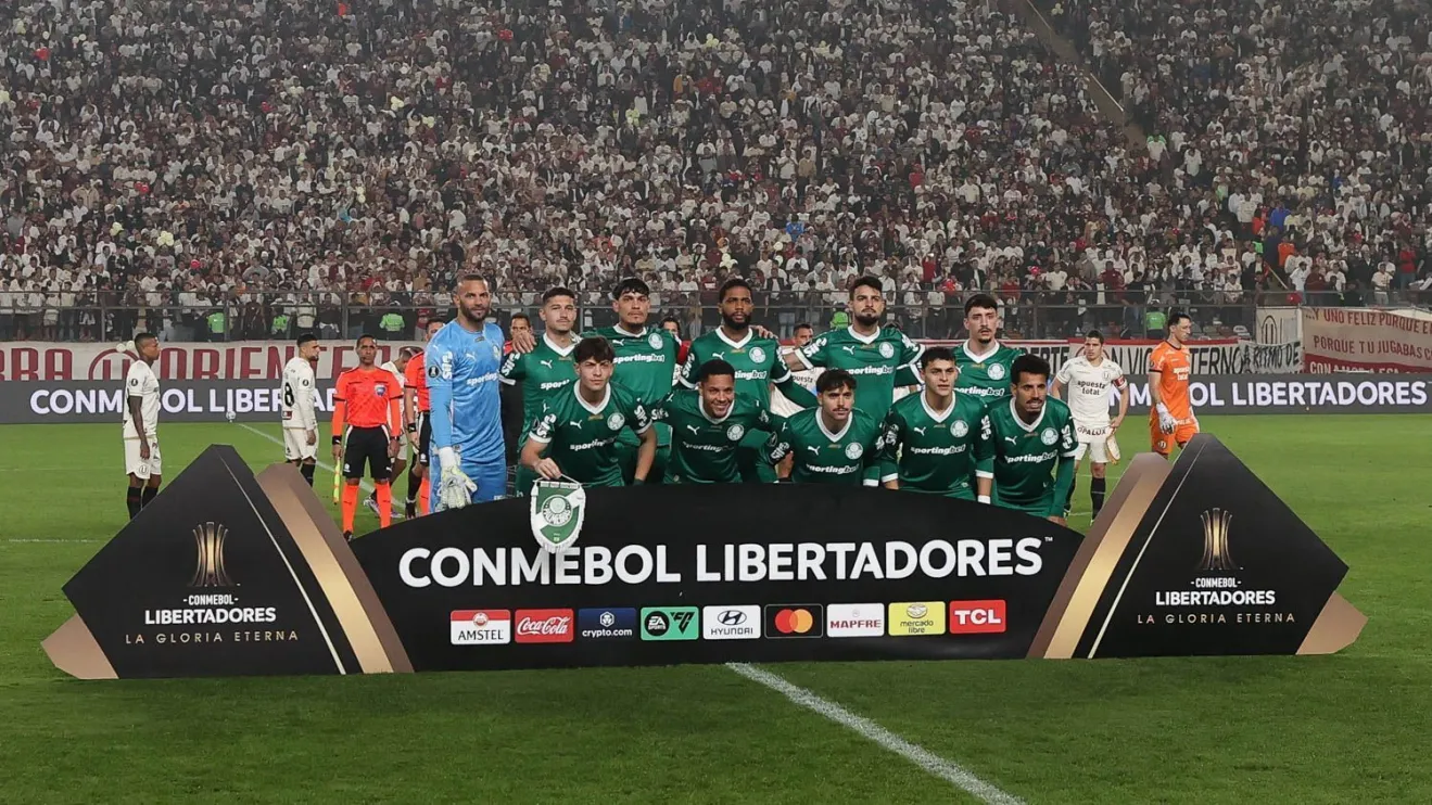 Palmeiras atropela Universitario no Peru com show de Vitor Roque e Flaco López - 
