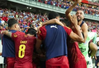 Gol salvador aos 48 do 2º tempo leva Bahia à decisão do Nordestão contra o Confiança - 