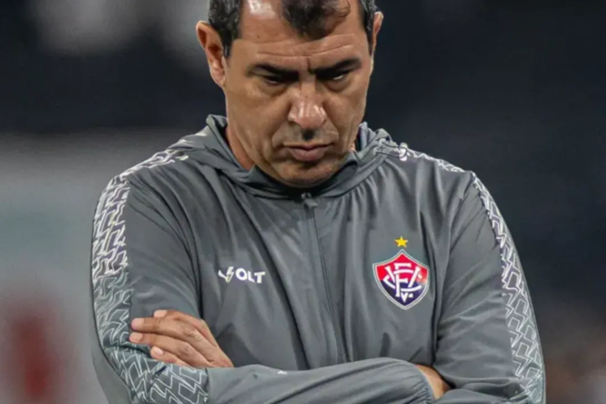 Massacre histórico: Vitória sofre goleada de 8 a 0 do Flamengo e demite Carille na mesma noite - 