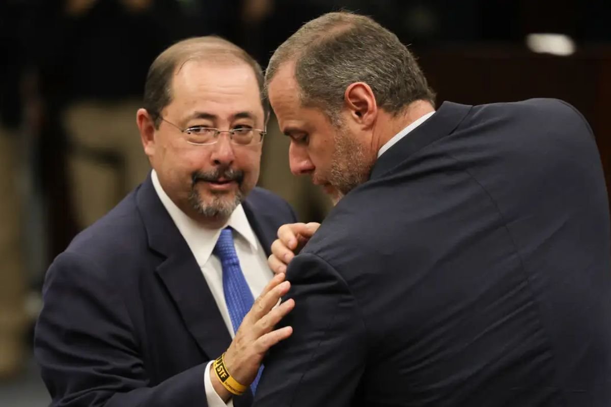 Defesa de Bolsonaro comemora voto de Luiz Fux pela absolvição no Supremo Tribunal Federal - 