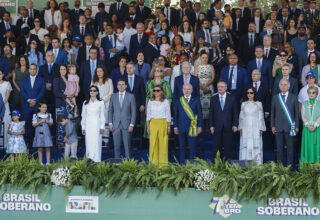 Ministros da União Progressista participam do desfile de 7 de setembro mesmo com saída do governo determinada pela federação - 