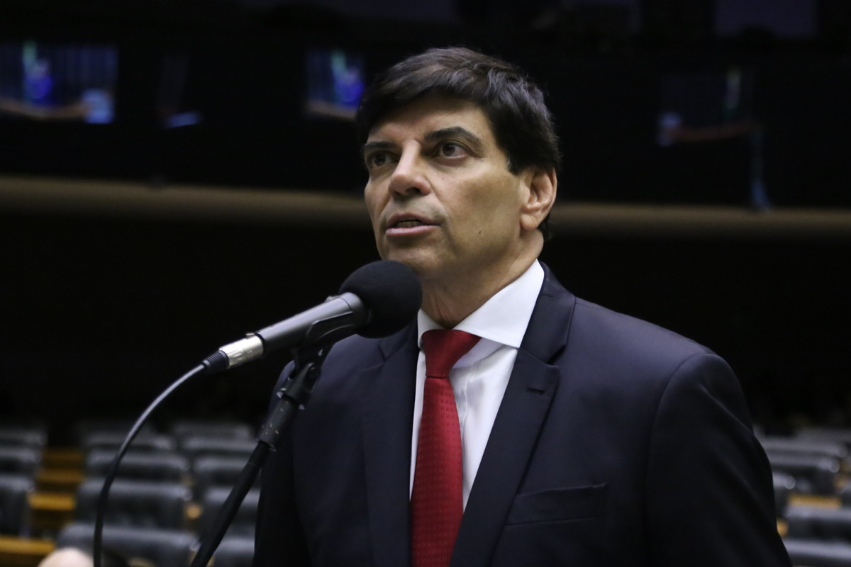 Claudio Cajado assume relatoria da ‘PEC da Blindagem’ em meio à pressão por anistia - 