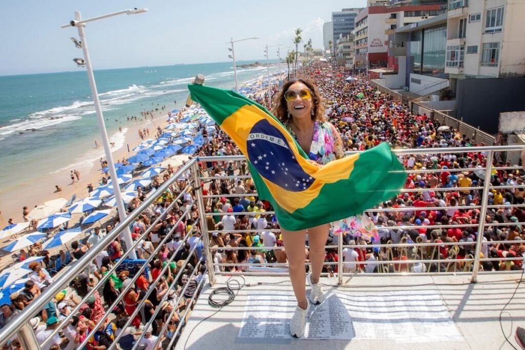 Daniela Mercury durante protesto contra PEC da Blindagem