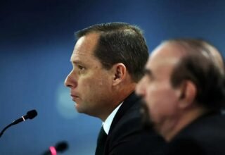 Defesa de Mauro Cid pede extinção da pena e fim do uso de tornozeleira eletrônica ao STF - 