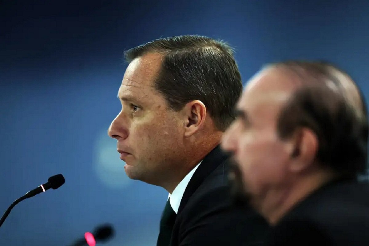 Defesa de Mauro Cid pede extinção da pena e fim do uso de tornozeleira eletrônica ao STF - 