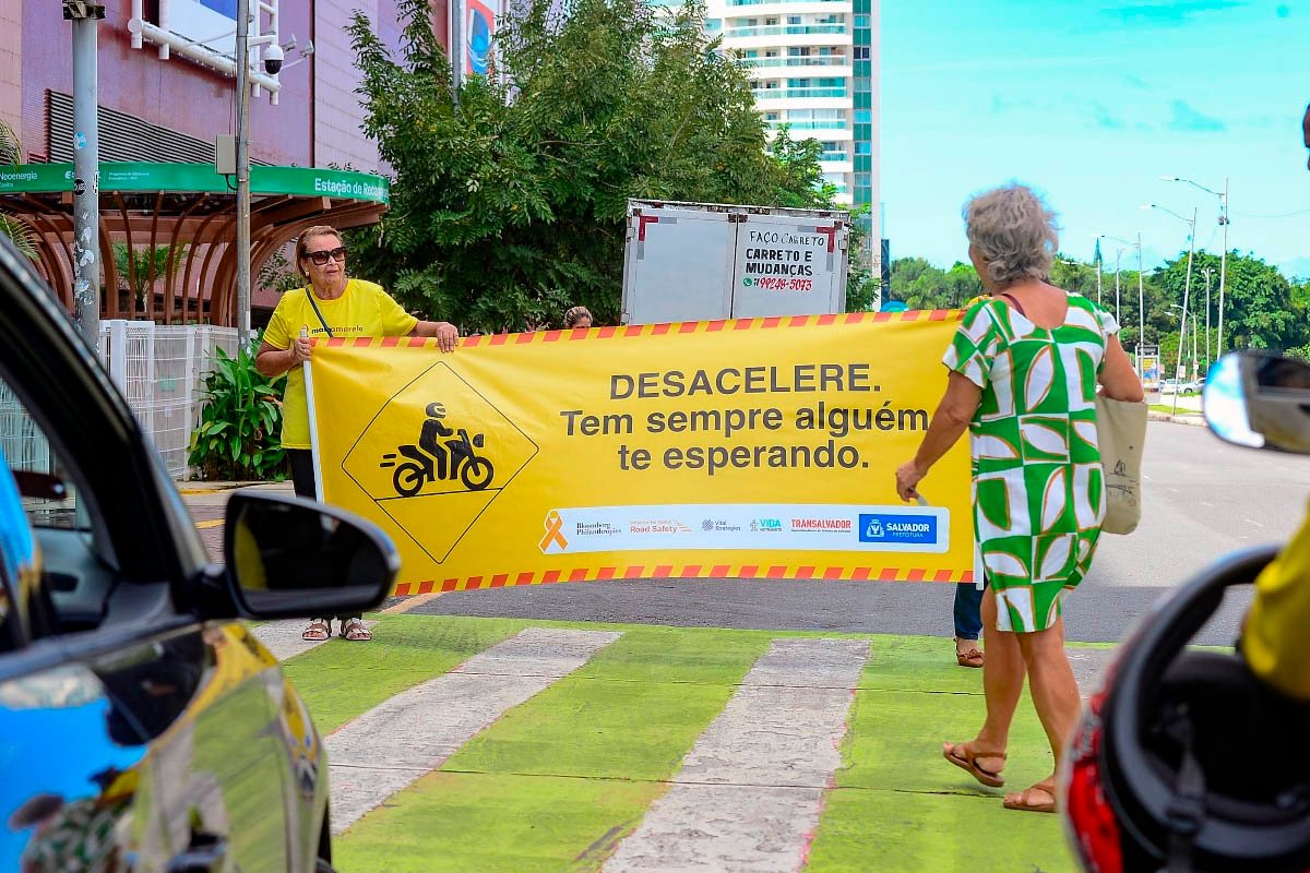 Prefeitura de Salvador lança campanha de conscientização para reduzir acidentes de moto - 