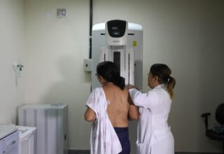 Outubro Rosa: Governo da Bahia oferece 40 mil mamografias gratuitas para mulheres de 40 a 69 anos - 