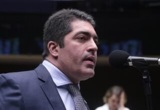 Jerônimo oficializa Otto Alencar Filho no TCE-BA e impasse judicial trava nomeação de Josias Gomes - 