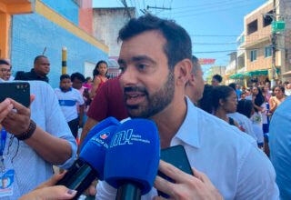 Tiago Correia critica secretaria da ponte Salvador-Itaparica e aponta custos desnecessários: ‘Nenhuma necessidade’ - 