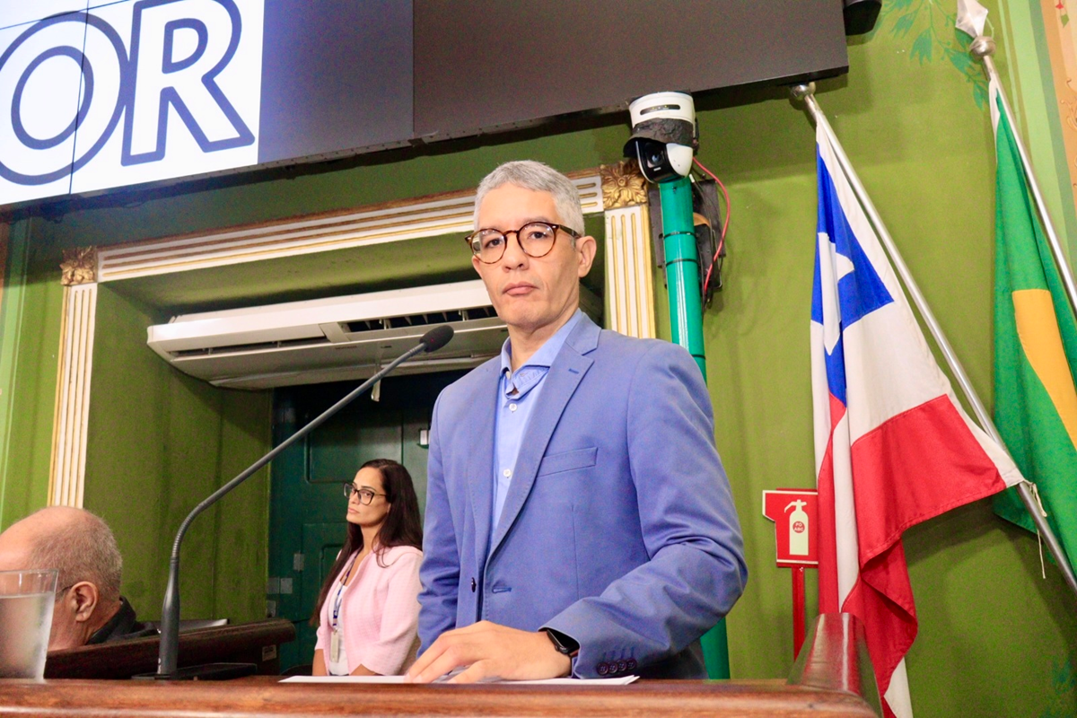 Vinícius Linhares reforça importância estratégica do outdoor na comunicação moderna - 