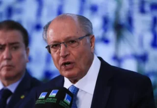 Alckmin diz que Brasil não impõe limites a negociações com EUA e destaca avanço em tarifas - 