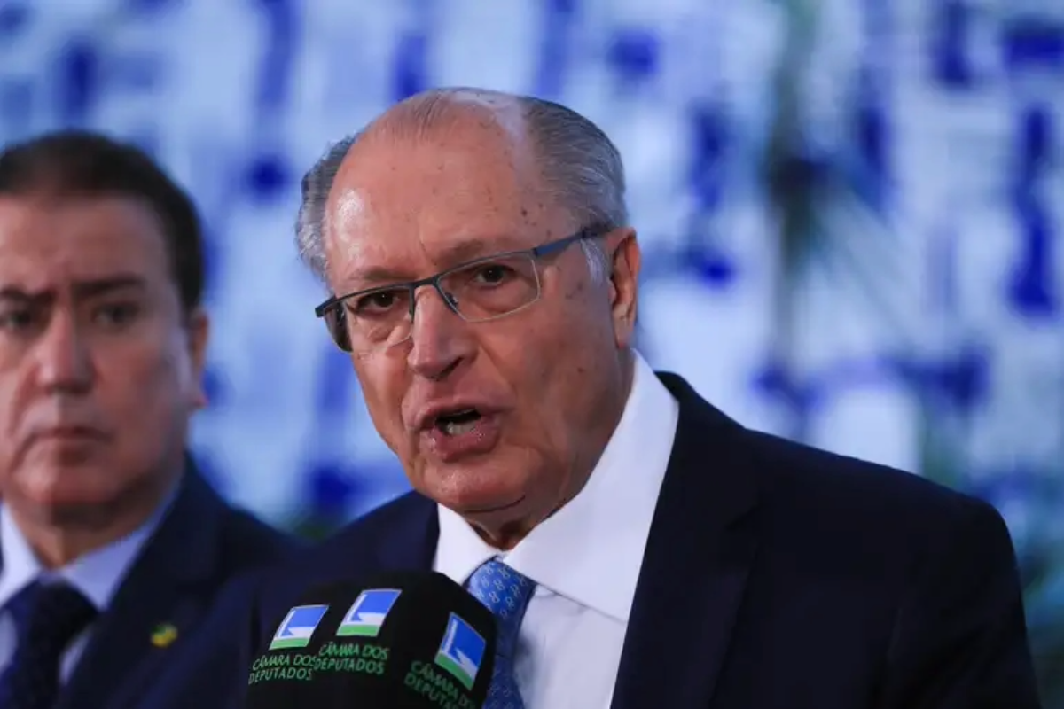 Alckmin diz que Brasil não impõe limites a negociações com EUA e destaca avanço em tarifas - 