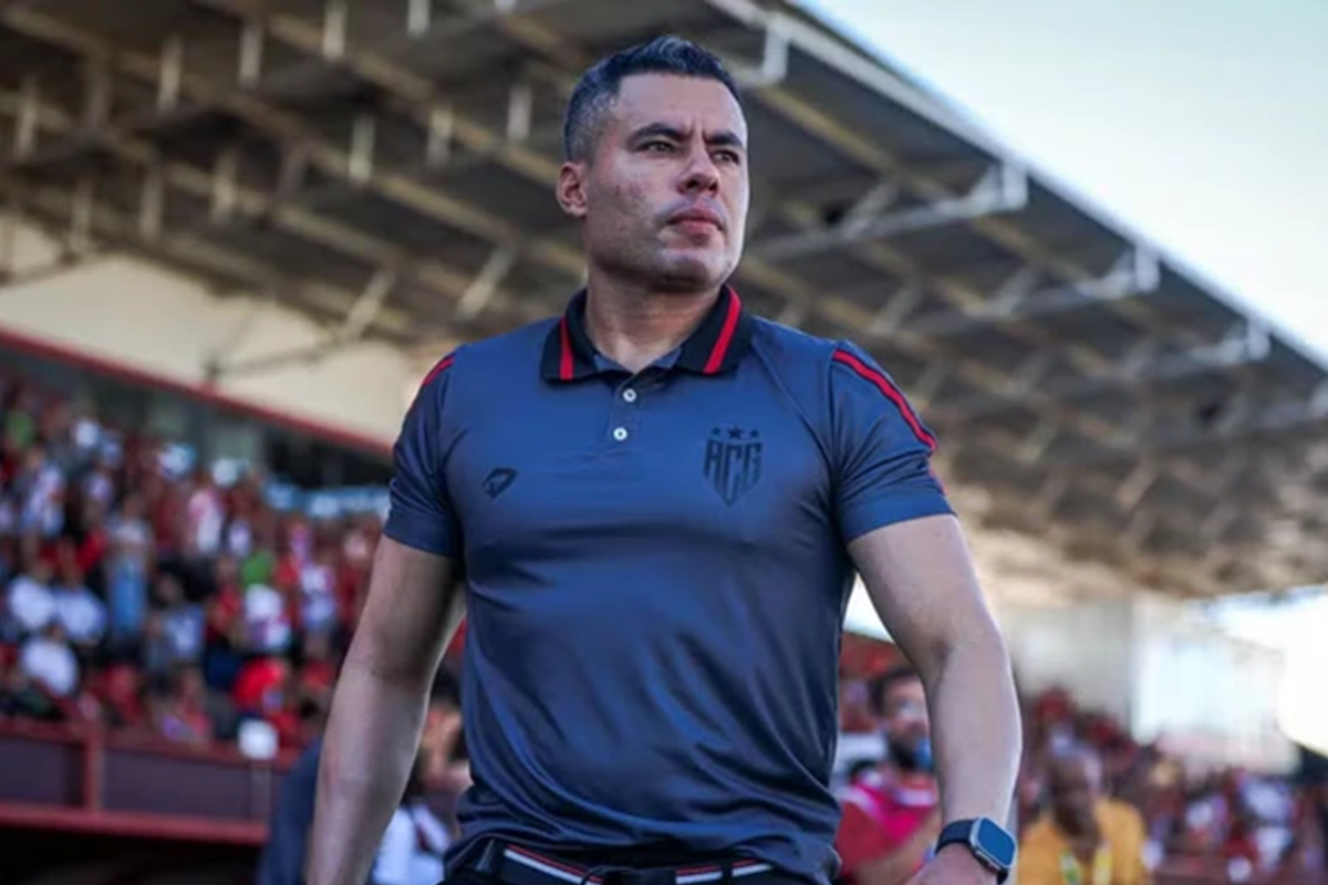 Jair Ventura assume Vitória: técnico ‘bombeiro’ chega para salvar o clube do rebaixamento - 
