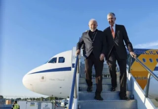 Sem reunião prevista com Trump, Lula chega à ONU em meio a protestos e comitiva reduzida - 