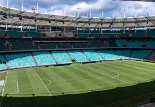 Arena Fonte Nova estreia novo gramado em Bahia x Grêmio neste domingo; confira operação de acesso e segurança - 
