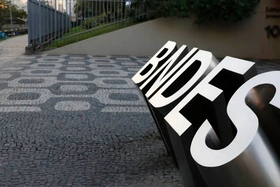 BNDES libera R$ 1,6 bilhão em crédito para empresas afetadas por tarifaço dos EUA - 