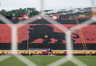 Vitória volta ao Z4 e vê risco de rebaixamento aumentar na reta final do Brasileirão - 